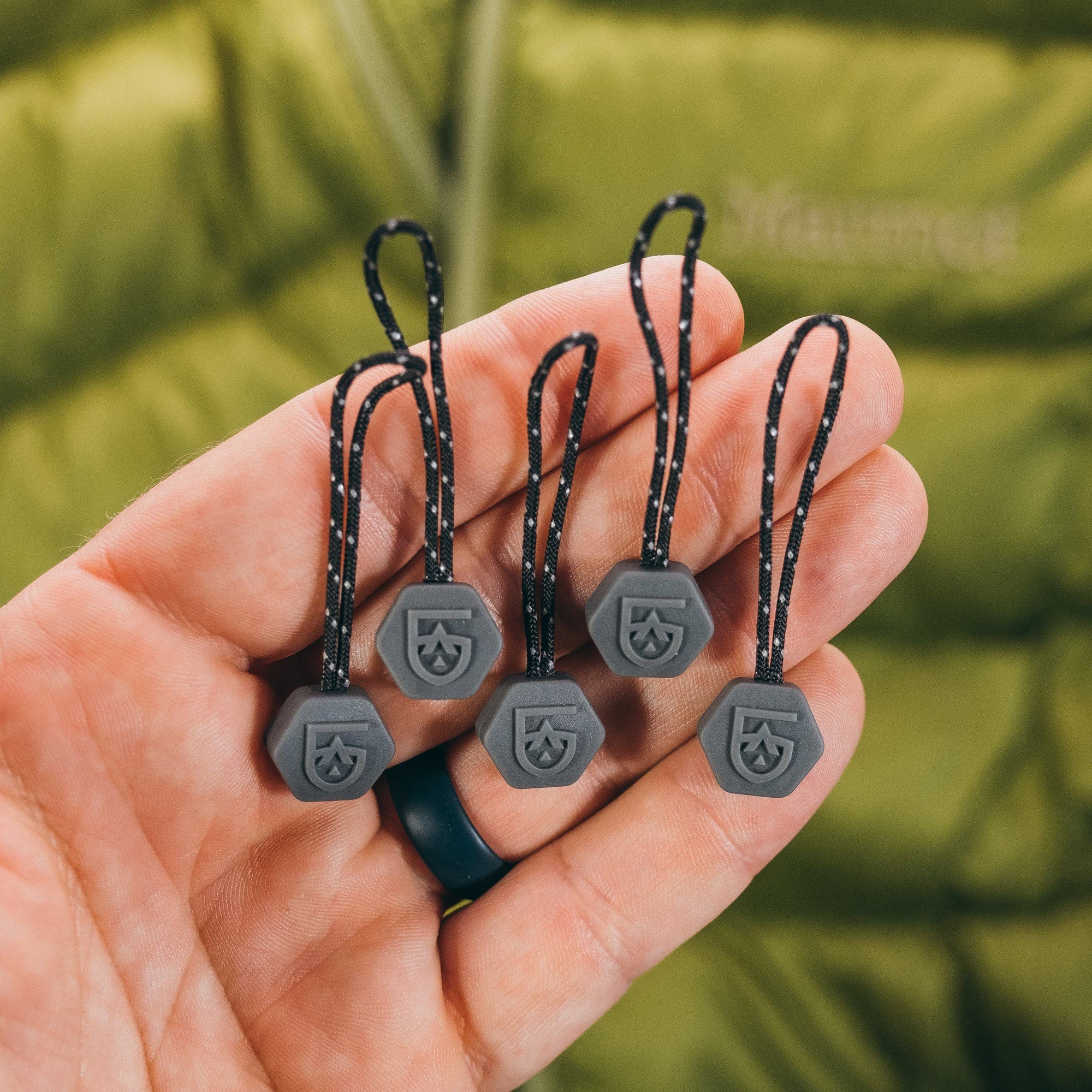 Supplies - Outdoor - Survival & Kits - GEAR AID Zipper Pulls - 5 Pack